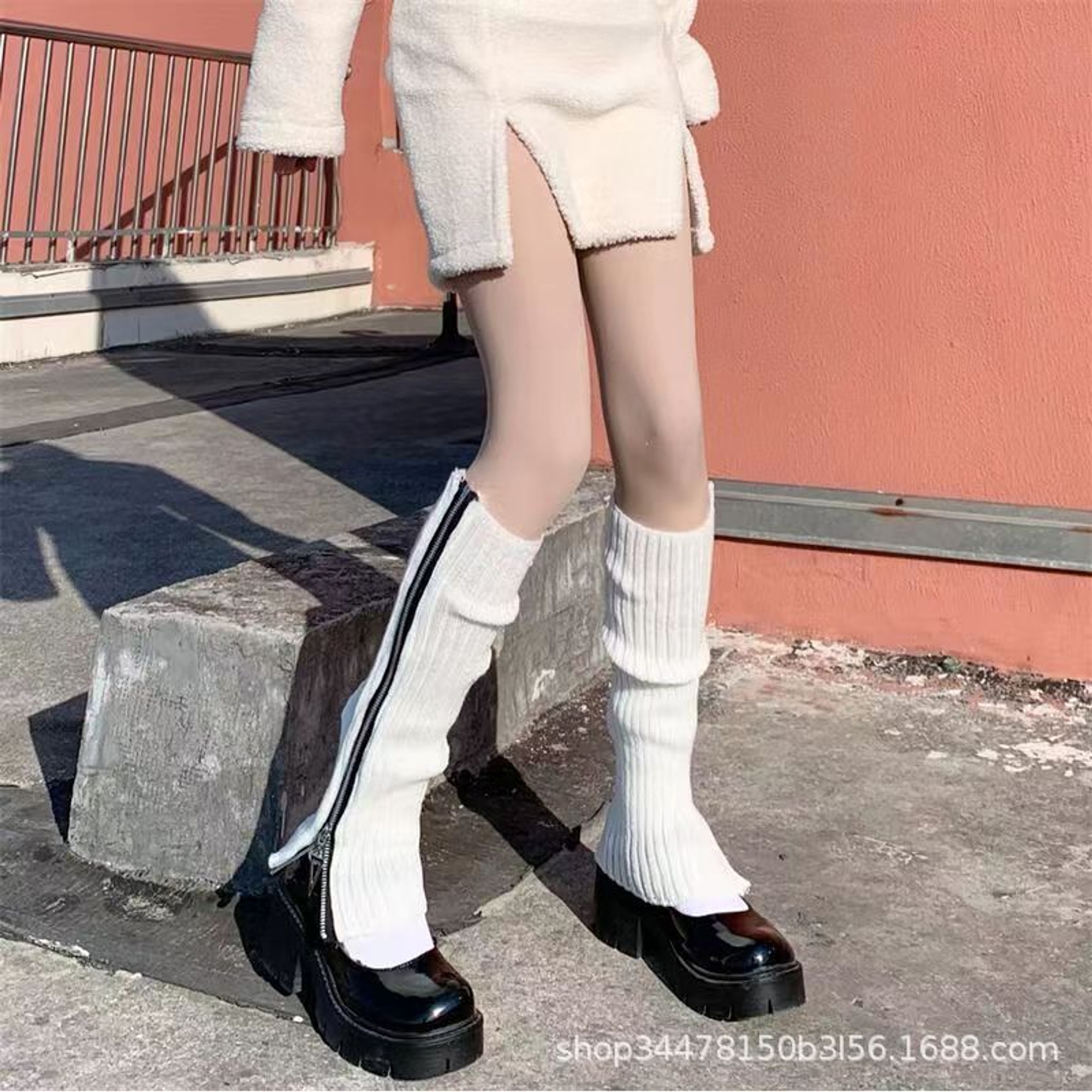 Zipper-Detail Ribbed Knitted Leg Warmers | QF-109