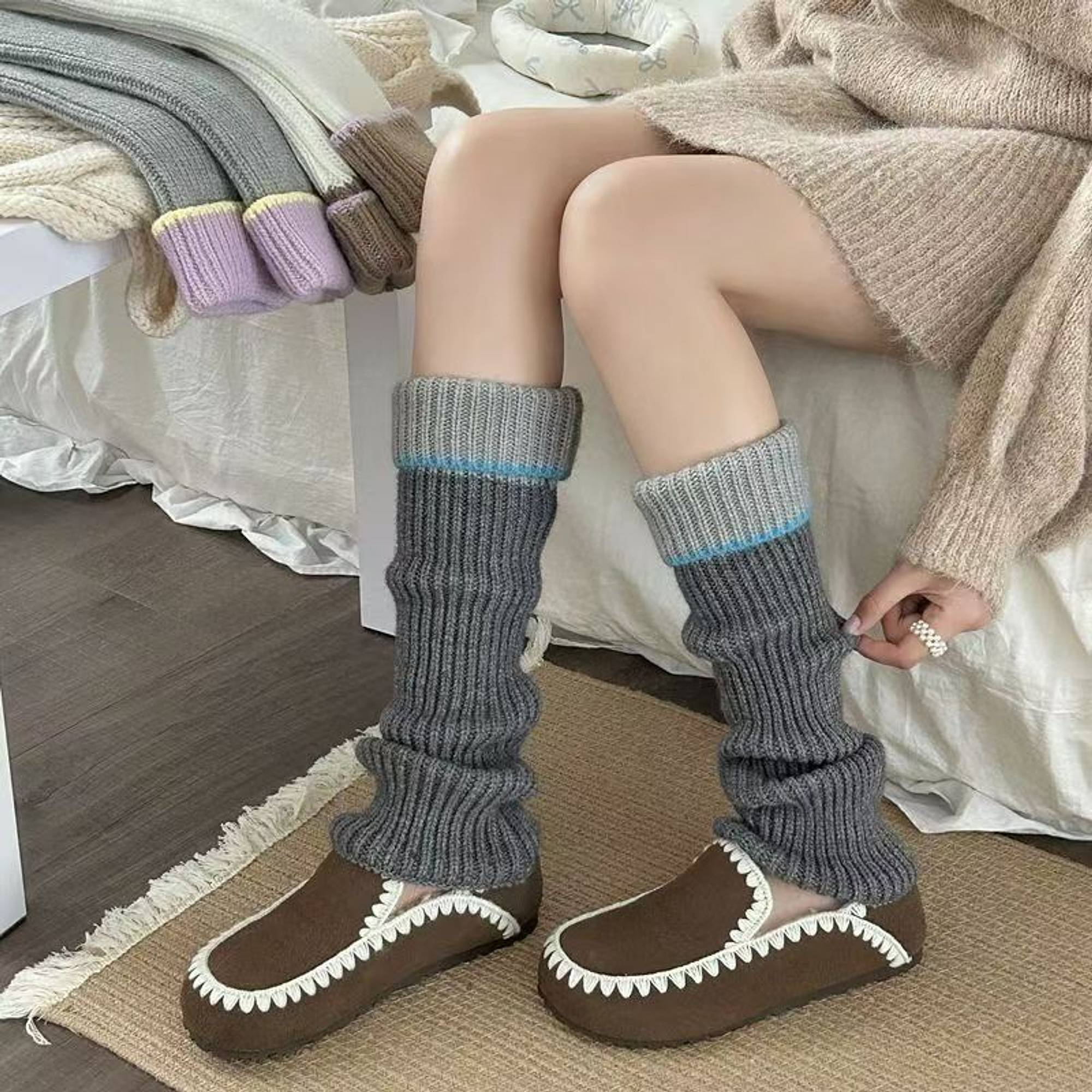 Contrast-Cuff Knitted Leg Warmers | QF-077