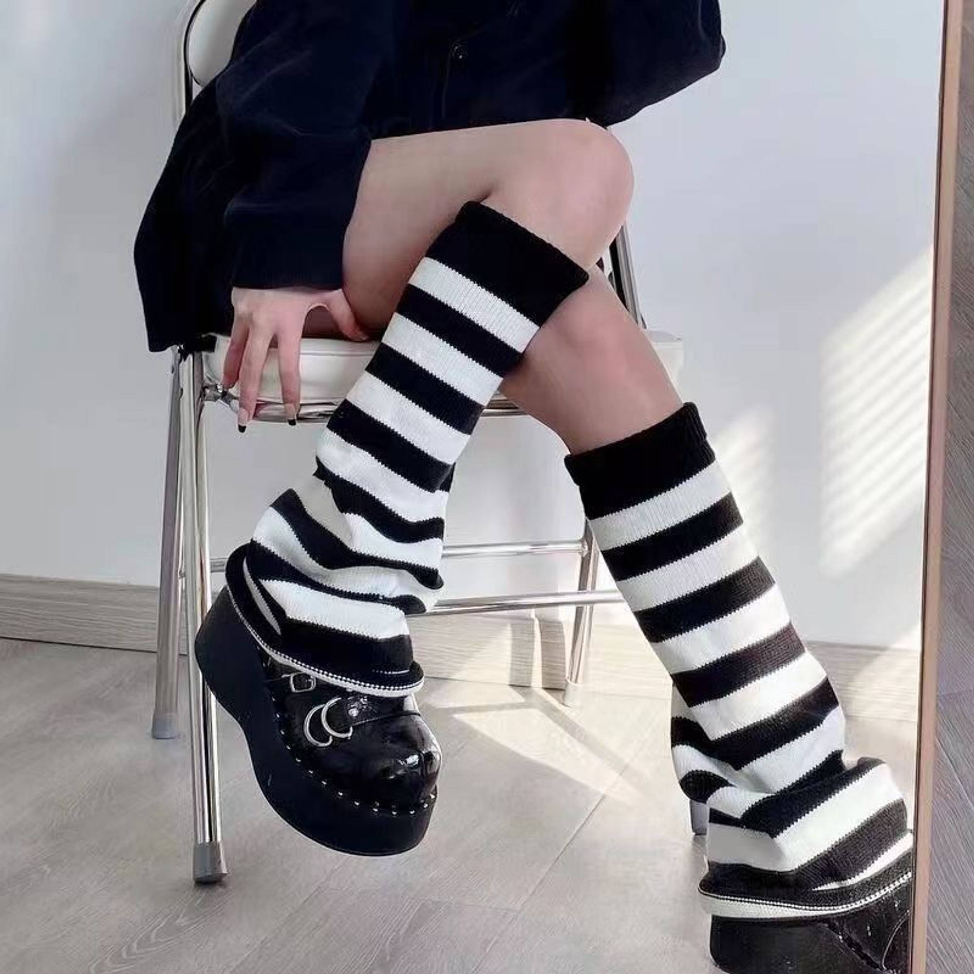 Retro Stripe Flared Leg Warmers | QF-036